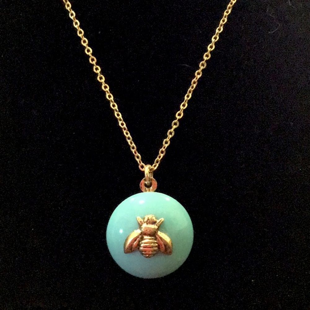 John Wind Queen Bee Necklace-New